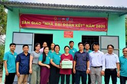 Xã An Nhơn Tây bàn giao nhà Đại đoàn kết cho người nghèo