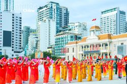 Hơn 600 hội viên Hội UNESCO biểu diễn hưởng ứng Festival Biển Khánh Hòa 2026