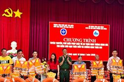 Nâng cao nhận thức pháp luật cho ngư dân về an toàn hàng hải và chống khai thác IUU
