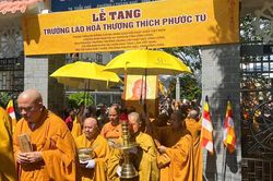 Vĩnh Long: Lễ truy niệm, cung tống kim quan Trưởng lão Hòa thượng Thích Phước Tú đến nơi trà-tỳ