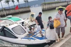 Gia Lai xử phạt ca nô du lịch chở quá số người quy định