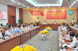 Ph&oacute; Thủ tướng Hồ Quốc Dũng: C&agrave; Mau tập trung th&aacute;o gỡ kh&oacute; khăn cho c&aacute;c dự &aacute;n trọng điểm
