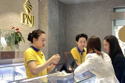 Khối ngoại quay lại mua r&ograve;ng PNJ sau chuỗi 7 phi&ecirc;n 'xả h&agrave;ng'