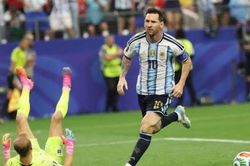 FIFA rao b&aacute;n cỏ tr&ecirc;n s&acirc;n trong trận chung kết World Cup 2026