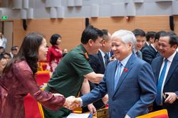 Phó Chủ tịch Thường trực Quốc hội Đỗ Văn Chiến dự Kỳ họp thứ 5, HĐND TP. Hà Nội