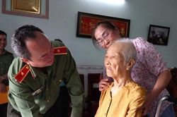 Trọn vẹn nghĩa t&igrave;nh với gia đ&igrave;nh thương binh, liệt sĩ