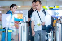 Check-in bằng sinh trắc học ở Nội B&agrave;i: Những thứ h&agrave;nh kh&aacute;ch kh&ocirc;ng n&ecirc;n qu&ecirc;n