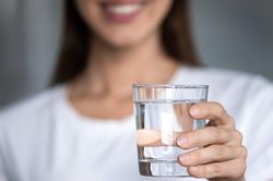 4 loại đồ uống nên dùng sau bữa tối: Hỗ trợ tiêu hóa, giúp cơ thể thư giãn và ngủ ngon hơn