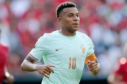 Thống kê đáng chú ý trận Pháp vs Tây Ban Nha: Mbappe đụng độ 'tường thép'