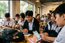 Xã đầu tiên ra quy định quản lý điện thoại, MXH với học sinh dưới 16 tuổi