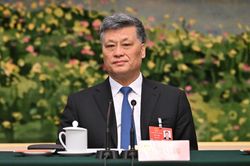 Trung Quốc khai trừ Đảng cựu ủy vi&ecirc;n Bộ Ch&iacute;nh trị M&atilde; Hưng Thụy