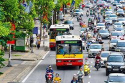 Hướng tới những giải pháp giảm ùn tắc bền vững