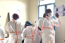 Mỹ cấm c&ocirc;ng d&acirc;n bay thẳng từ Congo về nước v&igrave; dịch Ebola