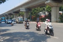 H&agrave; Nội nắng n&oacute;ng, nhiệt độ cao nhất 37 độ C