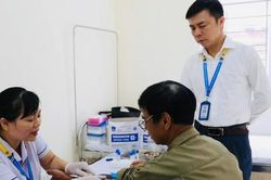 Xã Sóc Sơn khám sức khỏe miễn phí cho hơn 700 người có công