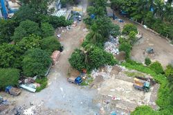 Hà Nội: Hàng ngàn m2 đất tại phường Phú Diễn bị 'hô biến' thành bãi tập kết rác thải, phế liệu quy mô lớn
