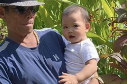 Bố đẻ H'Hen Niê gây chú ý, nàng hậu hé lộ 'mất tiền oan' vì anh em trai