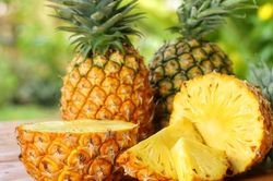 Điều gì xảy ra khi ăn quá nhiều dứa?