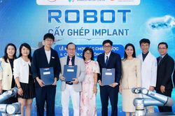 Nha khoa Nhân Tâm tiếp nhận chuyển giao robot cấy ghép implant