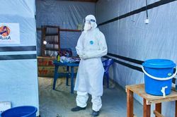 Mất dấu 80% nguồn lây, dịch Ebola chủng hiếm tại Congo vượt tầm kiểm soát