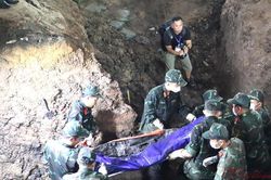 Khắc phục khó khăn, tập trung cao độ tìm kiếm, quy tập hài cốt liệt sĩ tại Công viên Lê Thị Riêng