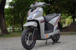 Yadea Vora - xe điện 2 pin giá gần 43 triệu đồng có gì đặc biệt?