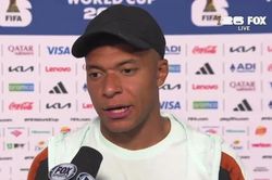 Phần phỏng vấn bị tắt tiếng của Mbappe sau trận thua Tây Ban Nha