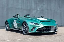 Aston Martin 'đấu tranh' để giữ lại động cơ V12