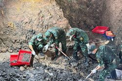 Bộ Tư lệnh TP.HCM đối thoại với lực lượng t&igrave;m kiếm, quy tập h&agrave;i cốt liệt sĩ