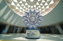 Tháp đồng hồ gốm tại Metro Bến Thành: Thêm điểm nhất kiến trúc cho không gian công cộng