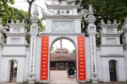 Khai thác tiềm năng du lịch của Vạn Phúc - ngôi làng cổ độc đáo ven sông Hồng
