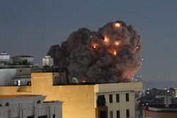 Mỹ tiếp tục tấn c&ocirc;ng c&aacute;c mục ti&ecirc;u tại Iran
