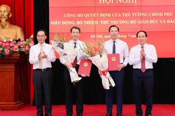 C&ocirc;ng bố quyết định điều động, bổ nhiệm 2 Thứ trưởng