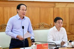 Ph&oacute; Thủ tướng L&ecirc; Tiến Ch&acirc;u: Huế phải đi đầu trong thực hiện Nghị quyết 80-NQ/TW của Bộ Ch&iacute;nh trị