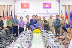 Quy tập 81 h&agrave;i cốt liệt sĩ tại Kampong Speu, Vương quốc Campuchia