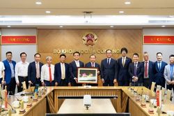 Xây dựng Trung tâm Nghiên cứu sản xuất tiên tiến Việt Nam kết nối 'bốn nhà'để phát triển sản phẩm công nghệ mới