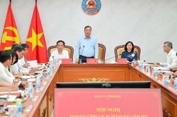 Đổi mới mạnh mẽ phương thức lãnh đạo, chỉ đạo thực hiện Nghị quyết của Đảng