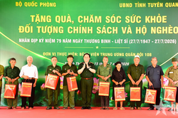 Đại tướng Nguyễn Trọng Nghĩa l&agrave;m việc v&agrave; hoạt động ch&iacute;nh s&aacute;ch tại tỉnh Tuy&ecirc;n Quang
