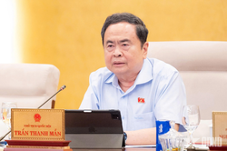 Hướng tới giảm dần tỷ trọng đưa người lao động phổ th&ocirc;ng đi l&agrave;m việc ở nước ngo&agrave;i
