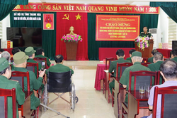 Quân khu 4: Thăm, tặng quà người có công và các đối tượng chính sách