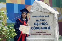 Nữ thủ khoa xuất sắc ngành Khoa học Máy tính và bài học 'sống chậm' từ những tuần nghiên cứu không kết quả