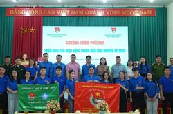 Tuổi trẻ Cụm đoàn số 8 Khối trường học Thành đoàn Hà Nội thắp sáng đường biên cương tại tỉnh Lạng Sơn
