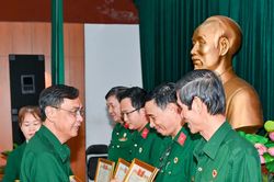 Hội Cựu chiến binh TPHCM triển khai đợt chăm lo gia đ&igrave;nh ch&iacute;nh s&aacute;ch, người c&oacute; c&ocirc;ng với kinh ph&iacute; 1,5 tỷ đồng