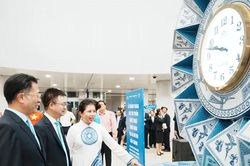 Ga metro Bến Th&agrave;nh c&oacute; kh&ocirc;ng gian nghệ thuật c&ocirc;ng cộng