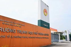 Khởi tố Hiệu trưởng Trường THPT Chuyên Tuyên Quang và 6 bị can khác