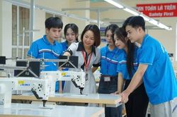 Trao quyền linh hoạt trong sử dụng nhân sự hỗ trợ giáo dục đại học