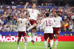 Trực tiếp bán kết World Cup 2026 Pháp vs Tây Ban Nha 0-1 (hiệp 1): Oyarzabal mở tỷ số