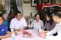 Ấm &aacute;p 'Bữa cơm tri &acirc;n' tại gia đ&igrave;nh ch&aacute;u của nh&agrave; c&aacute;ch mạng Ch&acirc;u Văn Li&ecirc;m