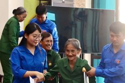 Nhiều hoạt động &yacute; nghĩa của tuổi trẻ H&agrave; Tĩnh trong th&aacute;ng 7 tri &acirc;n
