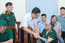 Petrovietnam thăm và tặng quà các thương, bệnh binh tại Hưng Yên, Ninh Bình